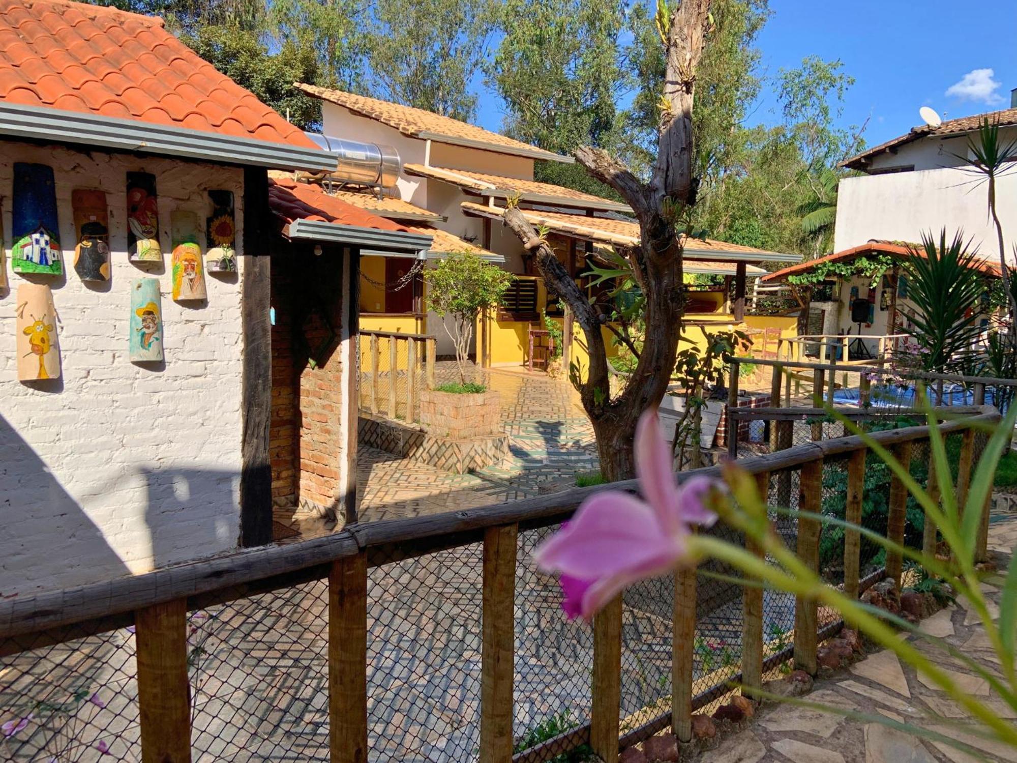 Hotel Pousada E Restaurante Casinha Velha Macacos  Zewnętrze zdjęcie